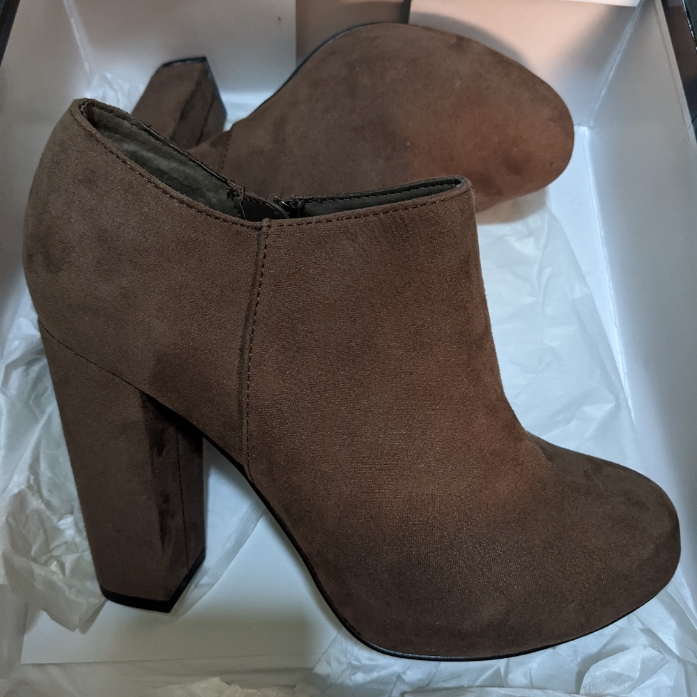 Women's Size 6 M NINE WEST Taupe Suede  EMMALINE Platform ANKLE BOOTS